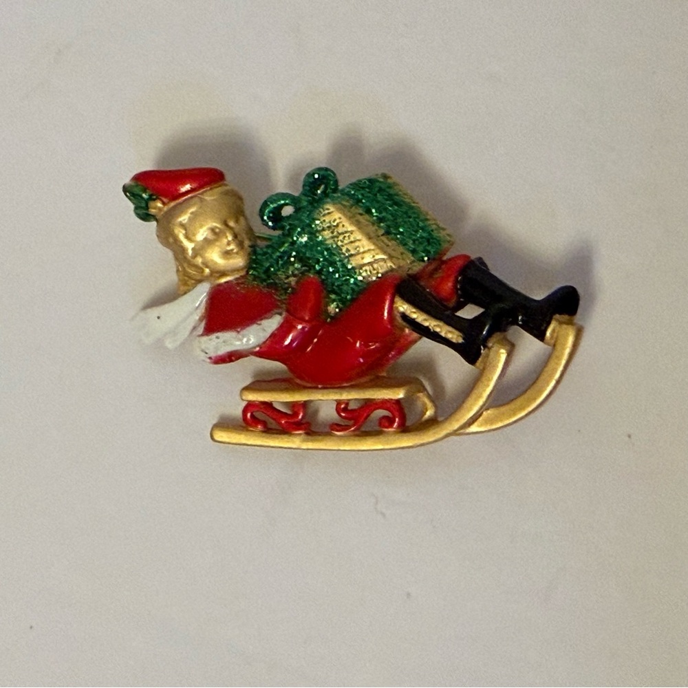 VINTAGE AJC BROOCH PIN SLED CHILD XMAS PRESENT GOLD TONE CHRISTMAS HOLIDAY